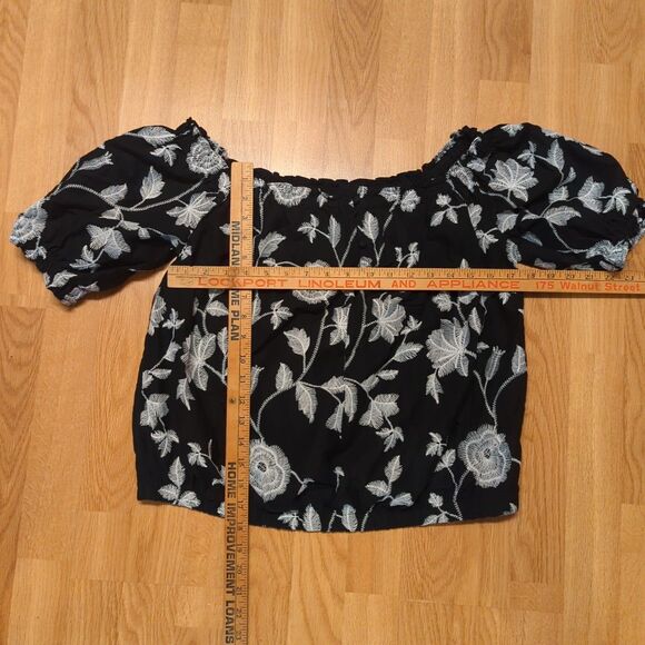 Who What Wear Blouse Top Womens Large Black White Floral Embroidered - Picture 2 of 7